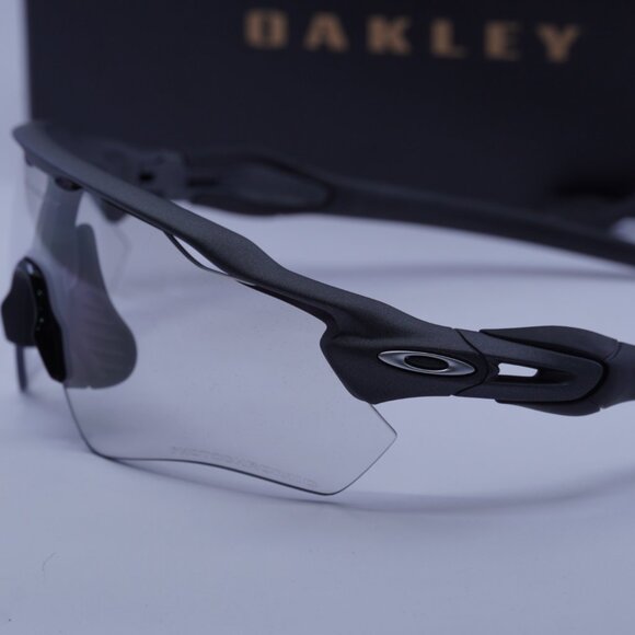Oakley OO9208 920813 Shield Sunglasses - Steel/Clear Black Photochromatic - Picture 8 of 10